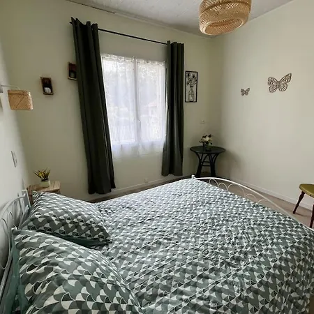 Holiday home Meysouet-maison Refaite A Neuf Velo Bourg *