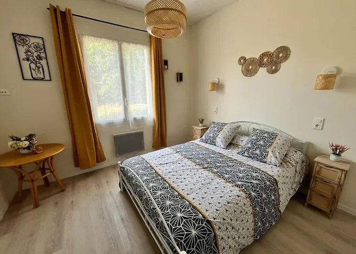 펜션 Meysouet-maison Refaite A Neuf Velo Bourg *